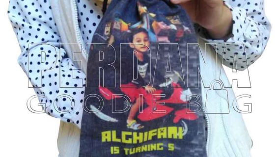 pouch serut untuk ultah bahan blacu by Perdana Goodie Bag