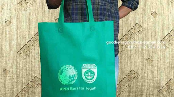 Perdana Goodie Bag Jual Tas Spunbond Press Hijau Tua Ke Palembang Sumatera Selatan
